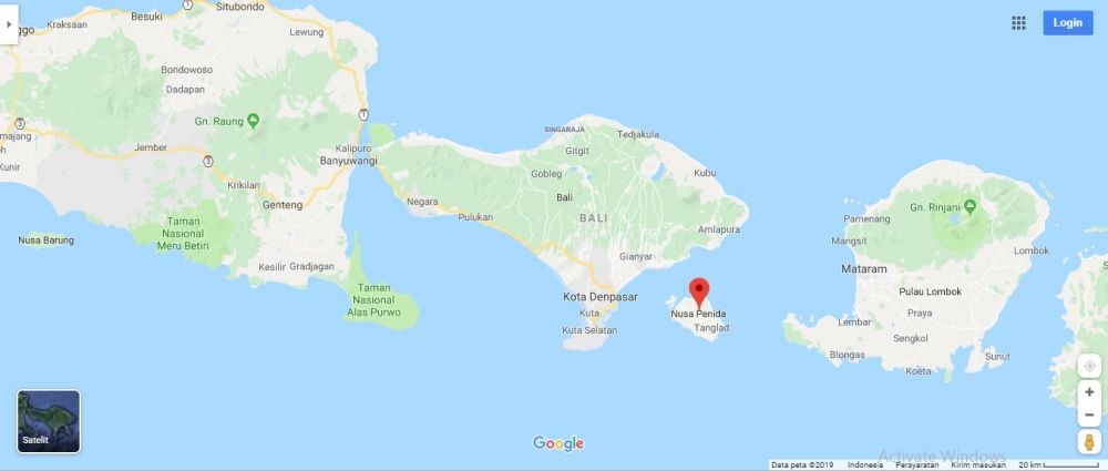 Kisah Ayu 11 Tahun Naik Turun Bukit Demi Mengajar di Nusa Penida