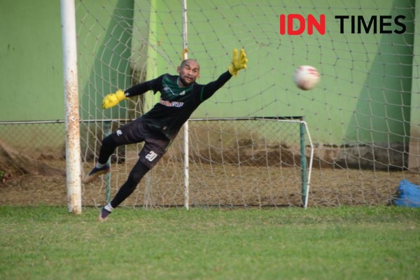 Eks Kiper Persebaya Buka Suara Usai Dituding Menipu