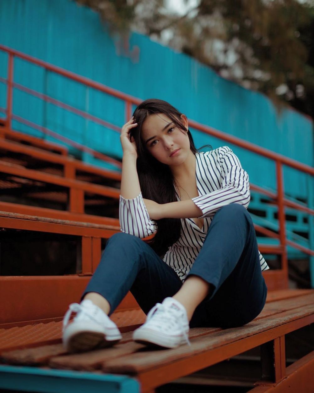 7 Ide Style Feminin ala Amanda Manopo, Inspirasi Cerdas Tampil Dewasa!
