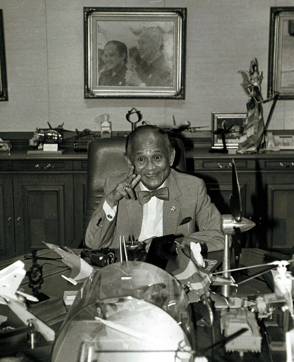 Pertanyaan di Antara Habibie-Soeharto yang Belum Terjawab Hingga Kini