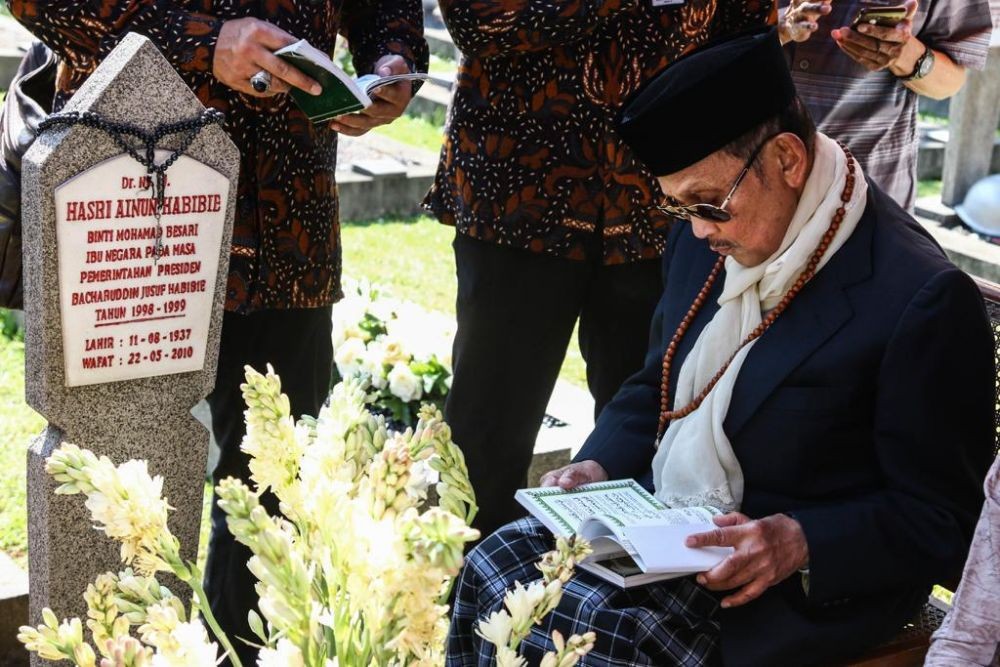 Hukum Ziarah Kubur Jelang Ramadan, Ini Kata MUI Lampung