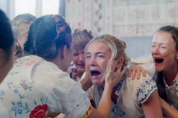 KKN di Desa Swedia? Ini Review Film Midsommar!