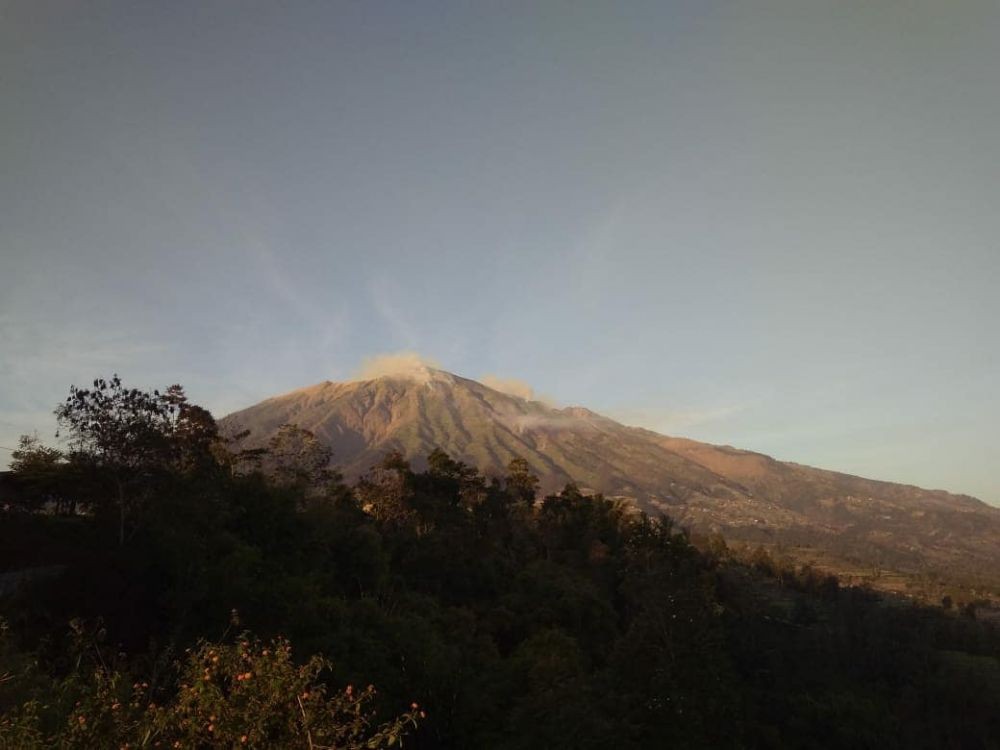Kebakaran di Gunung Merbabu Meluas, Pendaki Asal Demak Sempat Hilang 