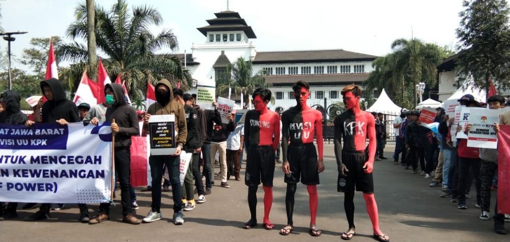 Gerakan Masyarakat Antikorupsi Minta Jokowi Setujui Semua Poin RUU KPK