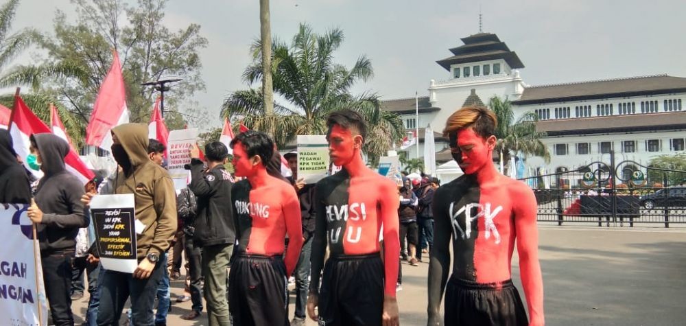 Gerakan Masyarakat Antikorupsi Minta Jokowi Setujui Semua Poin RUU KPK