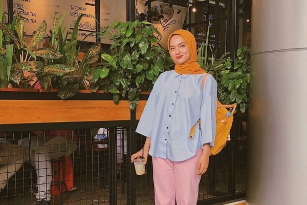 10 Inspirasi Outfit untuk ke Kampus ala Tasya Kissty, Colourful Abis!