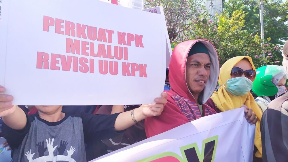 Marak Penolakan, Warga di Makassar Dukung Revisi UU KPK  