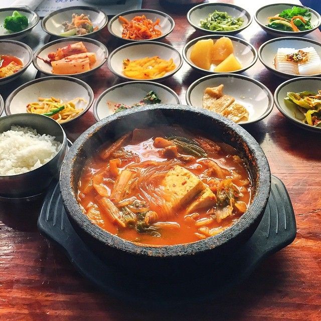 7 Makanan Khas Korea Selatan yang Pedasnya Nampol Banget!