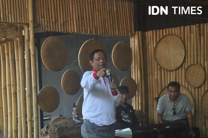 Kemelut Revisi UU KPK, Mahfud MD Pilih Jalan Tengah 