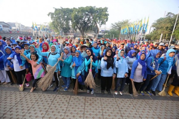Sambut HJKB ke-209, Forum Bandung Sehat Bebersih Serentak di 30 Taman