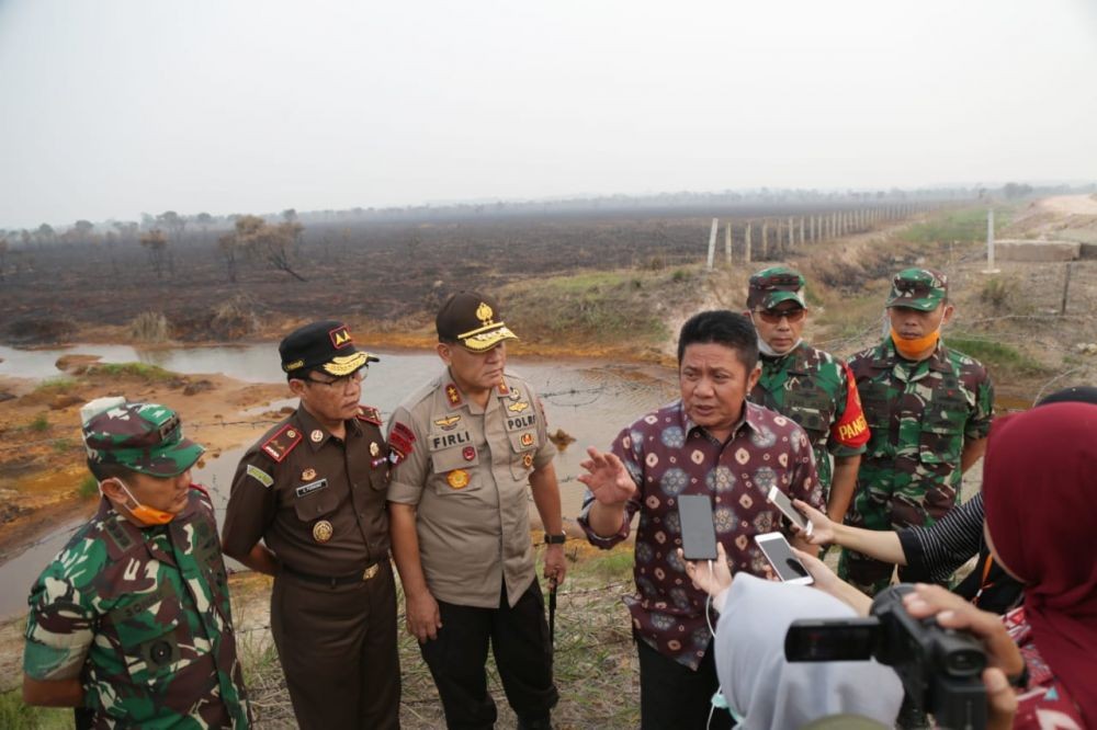 Momen Karhutla, Herman Deru: Jangan Ambil Panggung Salahkan Gubernur