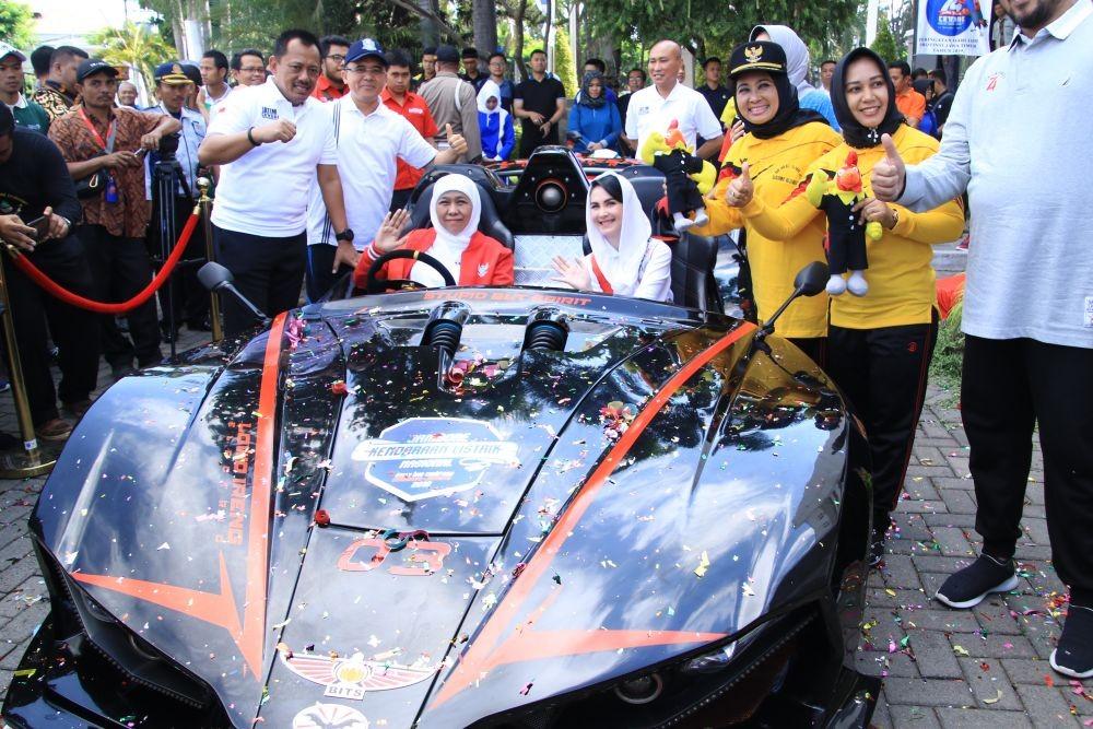 7 Keseruan Khofifah dan Arumi Naik Lowo Ireng Reborn, Mobil Karya ITS