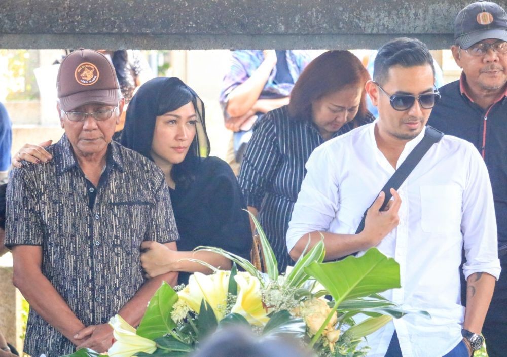 Haru, Begini Suasana Pemakaman Ibunda Rio Febrian di Kota Malang 