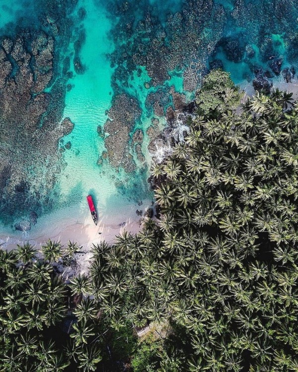 10 Pulau Paling Cantik di Indonesia untuk Rekomendasi Wisata Asyik