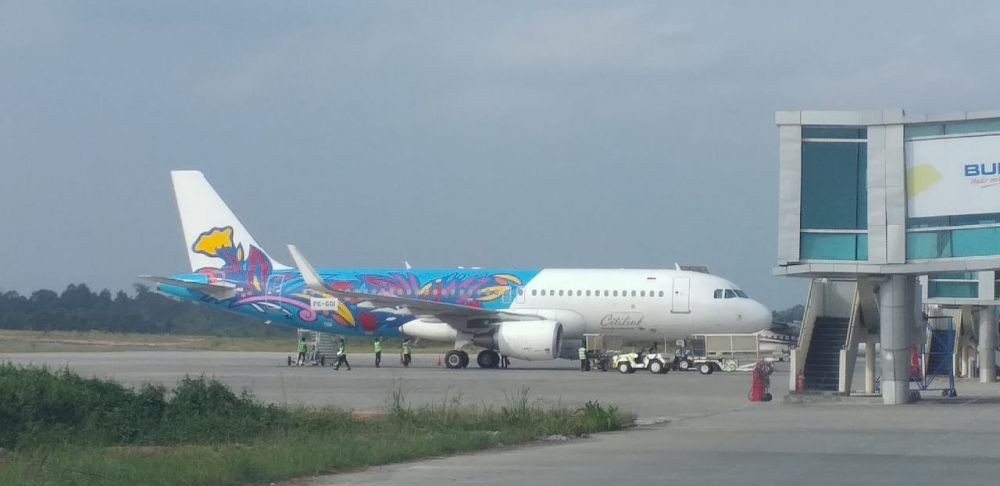 Sempat Kacau, Penerbangan di Bandara APT Pranoto Kembali Normal