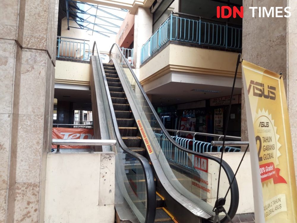 [FOTO] Antara Hidup dan Mati, Kondisi Terkini Gedung Eks Hi-Tech Mall