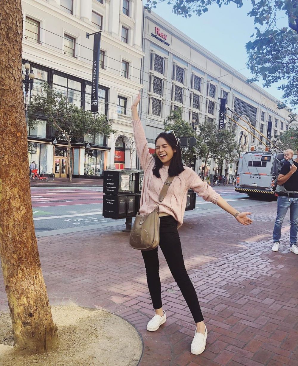 Resmi Jadi Mahasiswa Stanford, Ini 10 Potret Terbaru Maudy Ayunda