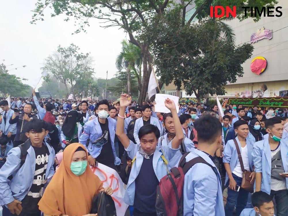 Ricuhnya Aksi Unjuk Rasa Mahasiswa di Palembang Diduga Ada Provokasi