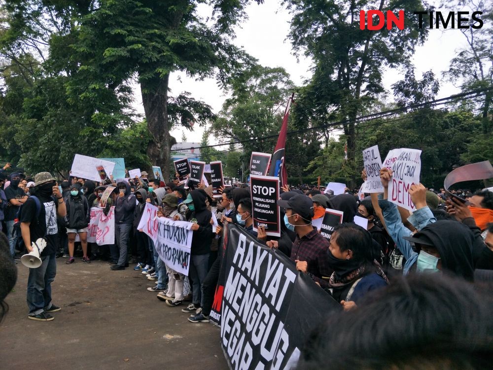 Polisi Turunkan 1.000 Personel Kawal Demo Omnibus Law Bandung Hari Ini