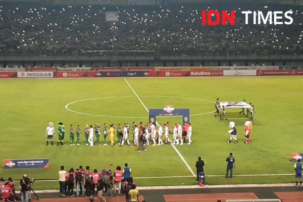 Tendangan Fadil Sausu Bawa Bali United Tahan Imbang Persebaya 1-1
