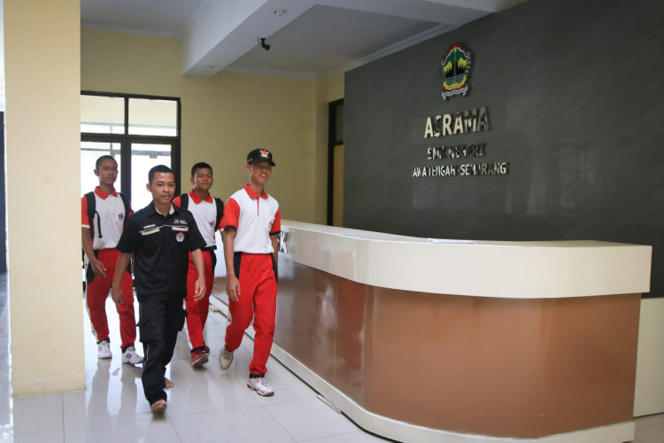 Curhatan Adelia Kepada Jokowi: Bisa Sekolah Gratis di SMKN Jateng, Kepengin Jadi Polwan