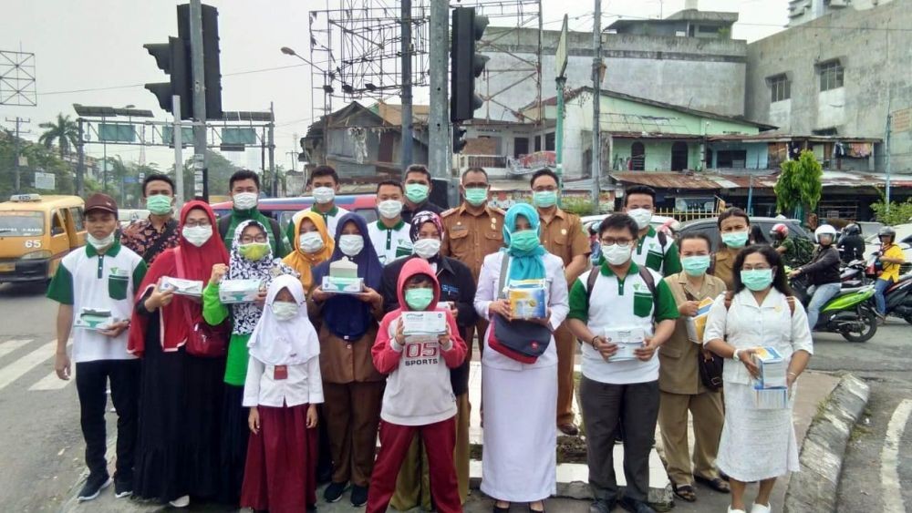 Prihatin Kabut Asap, Dompet Dhuafa Lakukan Gerakan Tebar Sejuta Masker