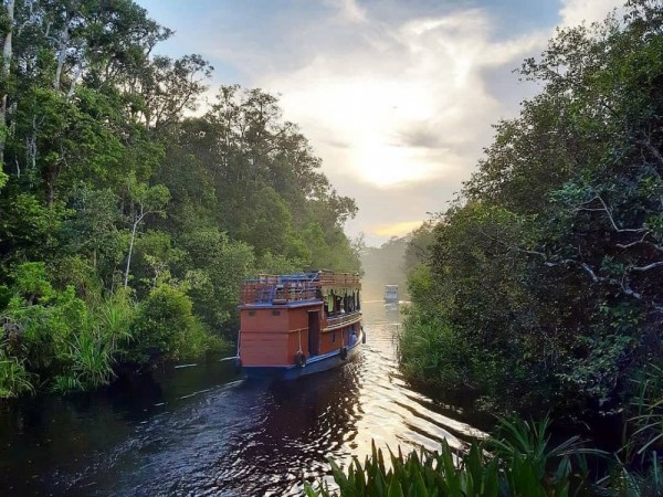 10 Destinasi Wisata Terbaik di Kalimantan, Surganya Pecinta Alam