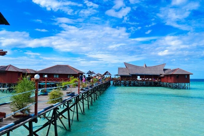 10 Destinasi Wisata Terbaik Di Kalimantan, Surganya Pecinta Alam