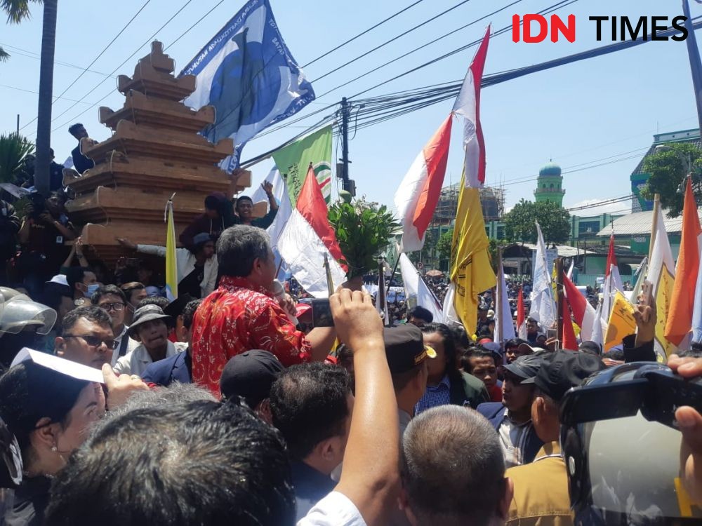 Demo di Surabaya Berakhir, Mahasiswa Siap Tagih Janji DPRD Jatim