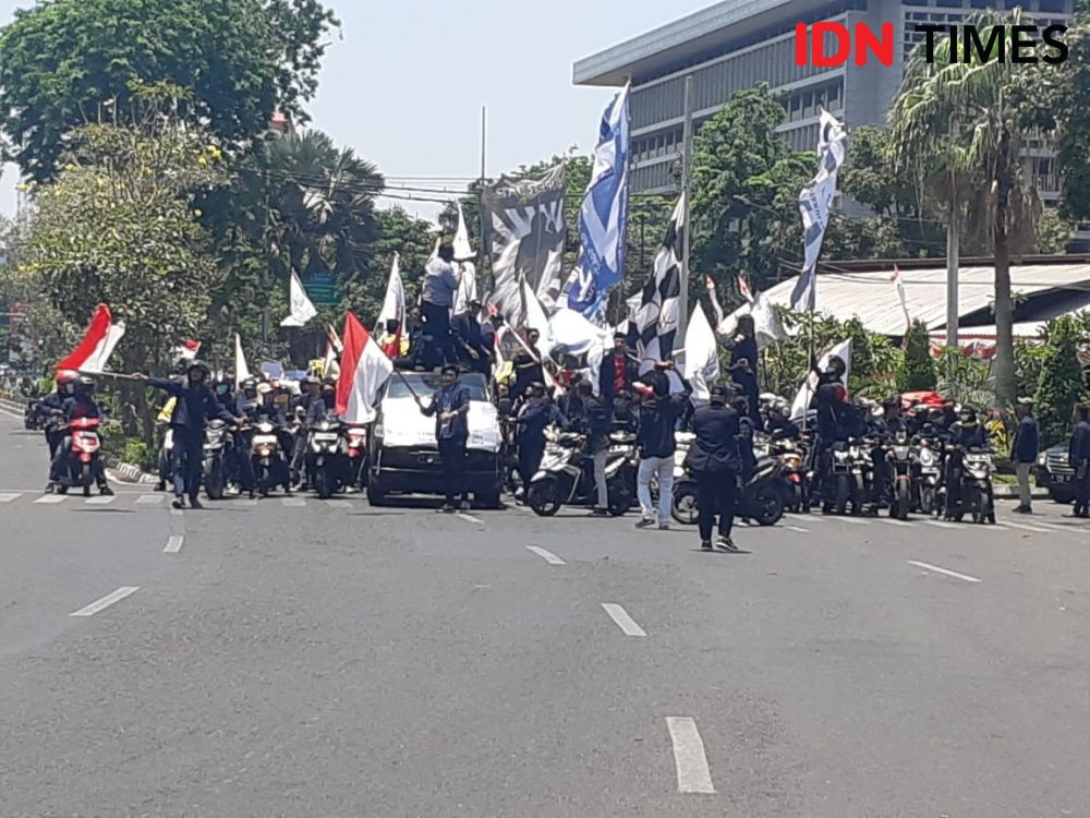 Dukungan Para Dosen kepada Mahasiswa yang Ikut Surabaya Menggugat