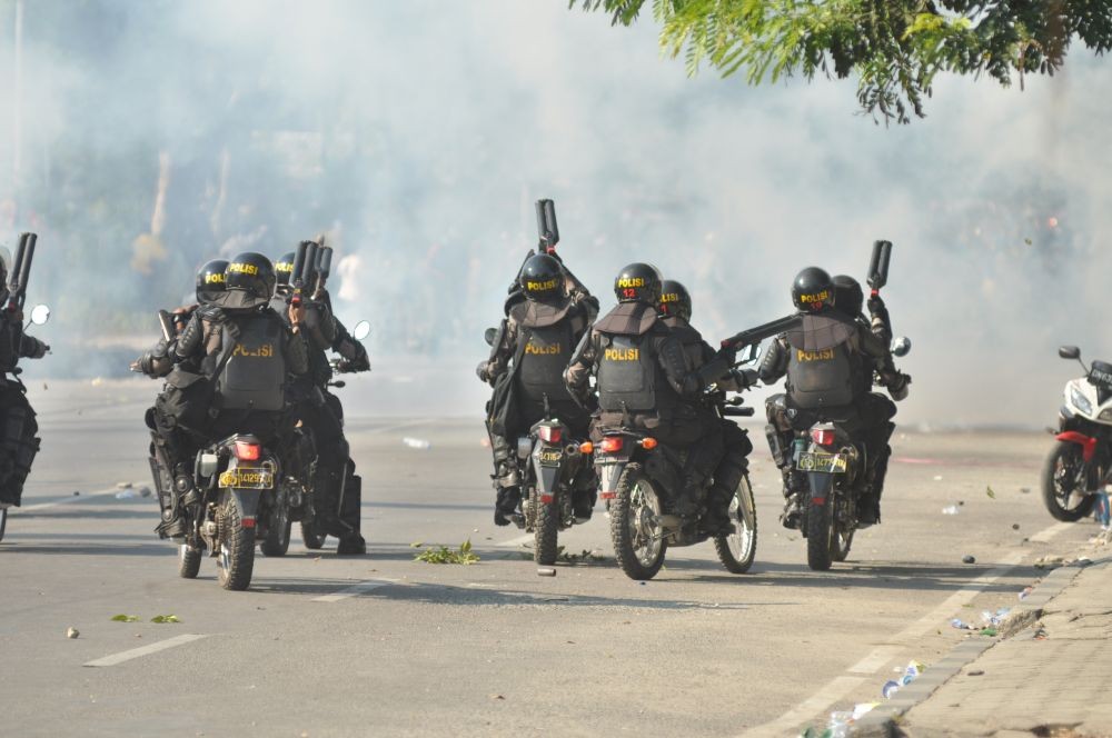 Ada Aroma 'Abuse of Power' Kala Polisi Bersua Demonstrasi Mahasiswa? 