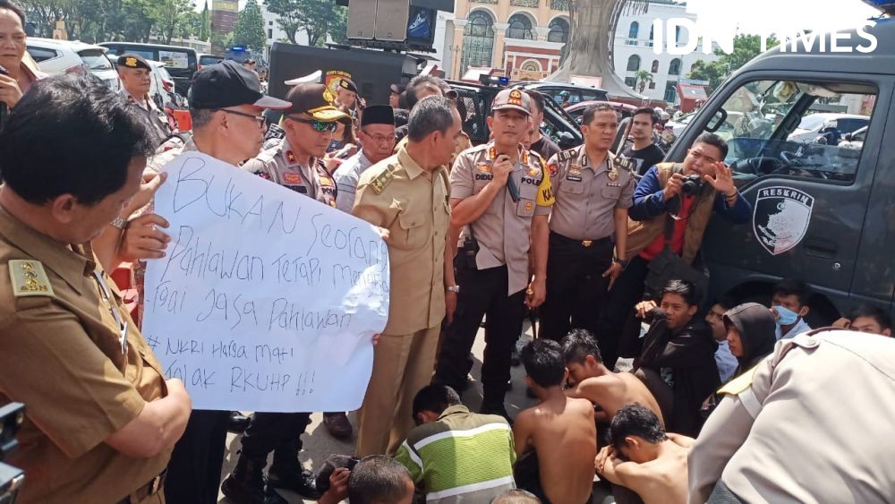 [FOTO] Ini Potret Aksi Pelajar di Palembang yang Digagalkan Polisi