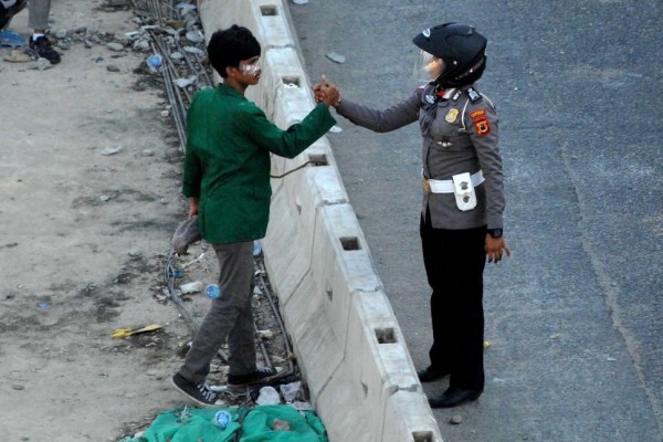 Polres Gowa Kirim 3 Peleton Polisi Bantu Pengamanan Demo di Makassar