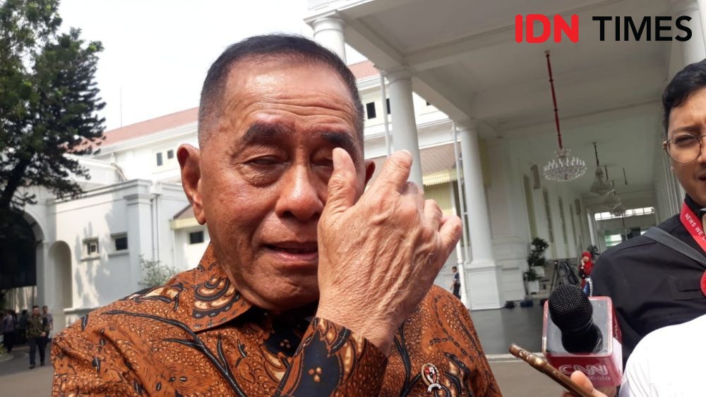 TNI Dicopot Akibat Istri Nyinyir Soal Wiranto, Menhan Sebut Itu Risiko