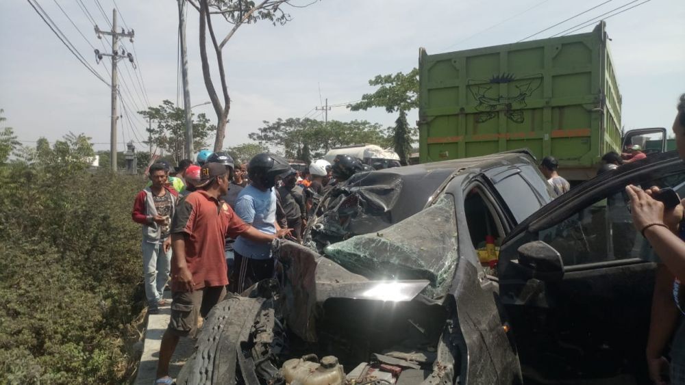 Kecelakaan Karambol di Jalur Pantura, Bus Tabrak Dua Mobil