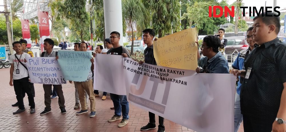 Demo Jurnalis di Balikpapan, Tolak Kekerasan dan RKUHP