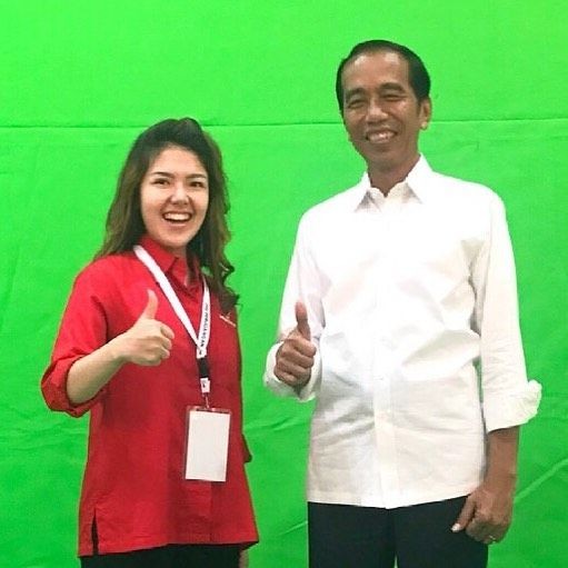 10 Potret Modis Tina Toon yang Kini Jadi Anggota Dewan, Berwibawa!