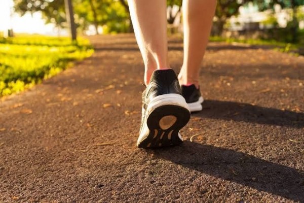 Ini Manfaat yang Kamu Dapatkan, Hanya Berjalan Kaki 15 Menit Sehari