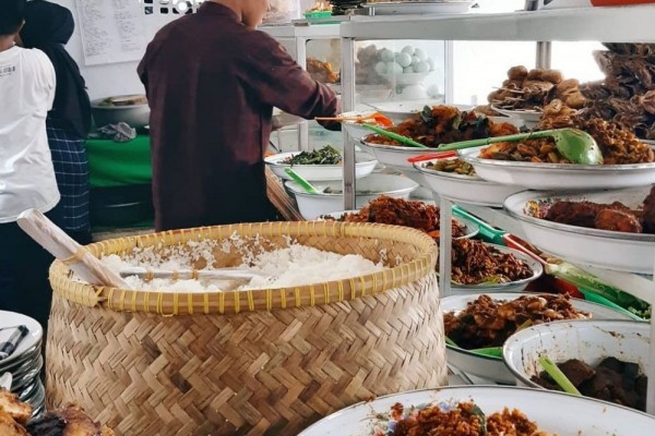 Mui Bandung Tak Larang Rumah Makan Berjualan Asal Tidak Vul