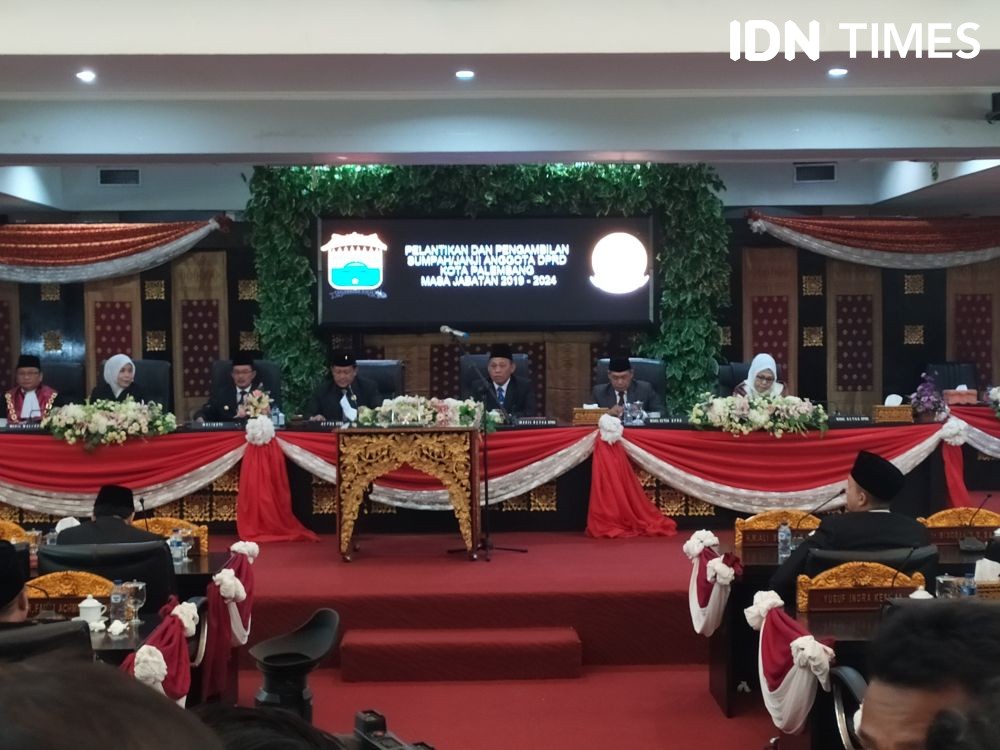 Pelantikan Anggota DPRD Palembang, Zainal Abidin Jabat Ketua Sementara