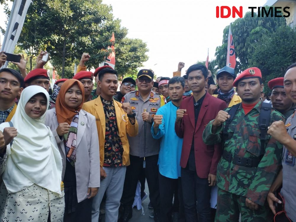 Aksi di Surabaya Berjalan Damai, Kapolda Klaim Dapat Pujian