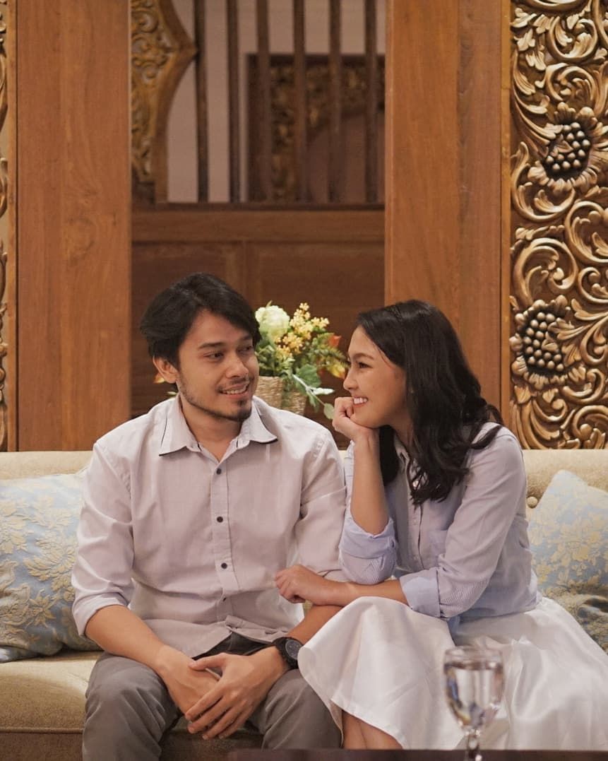 Empat Tahun Pacaran, 10 Potret Manis Ana Rinjani TOP dan Pacar