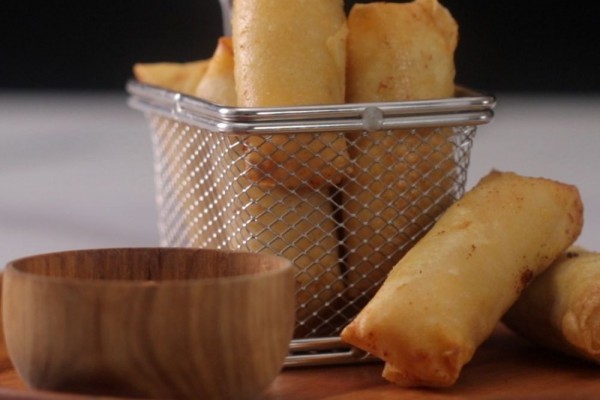 Resep Simpel Lumpia Sosis Keju ala Yummy, Teman Terbaik Saat Santai