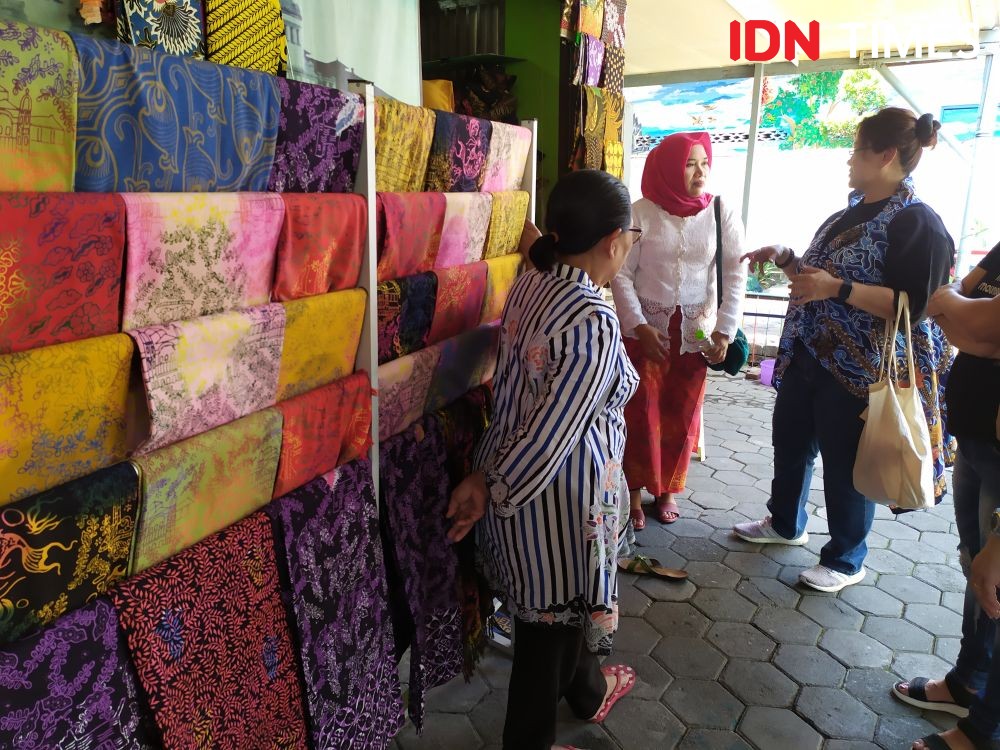 [FOTO] Mengangkat Pamor Batik Warak Ngendog di Hari Batik Nasional