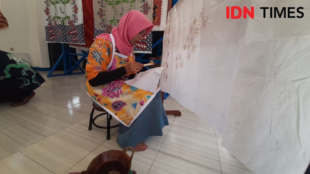 Hari Batik Nasional, Pelajar Di Yogyakarta Gelar Fashion Show