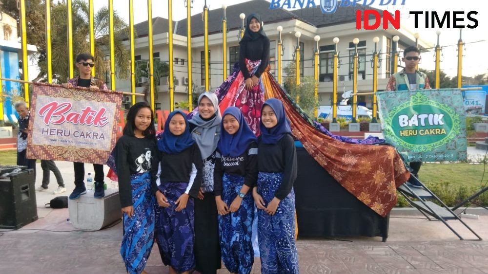 Hari Batik Nasional, Pelajar Di Yogyakarta Gelar Fashion Show