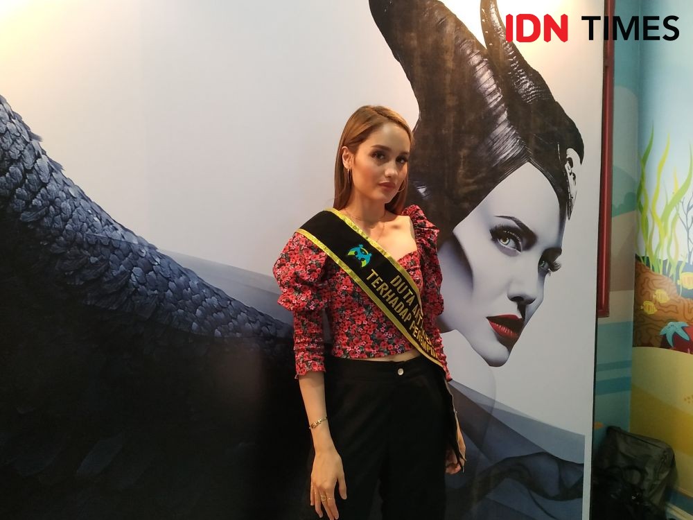 Interaksi dengan Cast Maleficent, 5 Fakta Cinta Laura dan Ambisinya