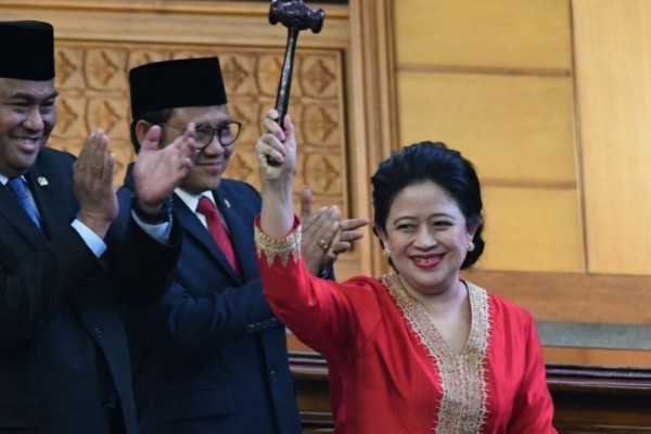 Jokowi Terbitkan Perppu UU KPK? Puan: Pelantikan Presiden Dulu