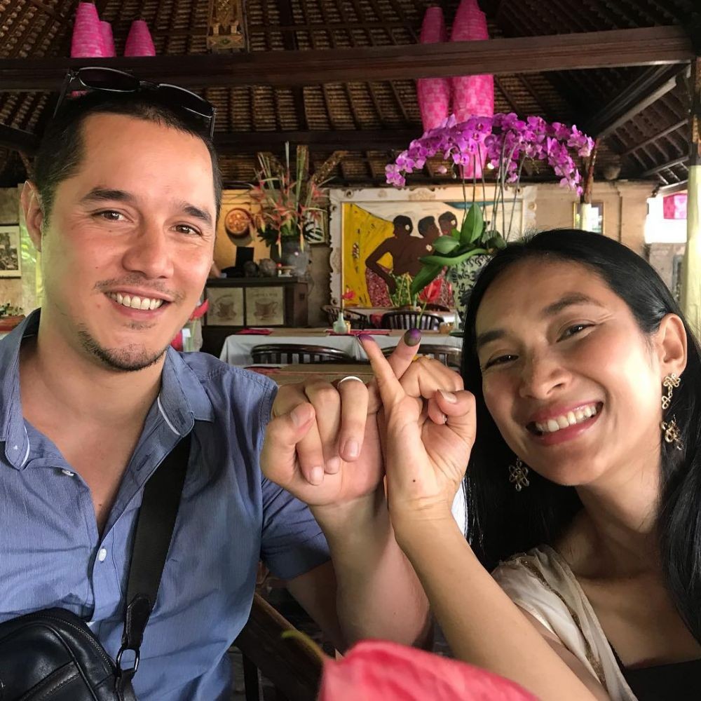 9 Tahun Happy Salma Bersama Tjokorda Bagus, Adem Ayem