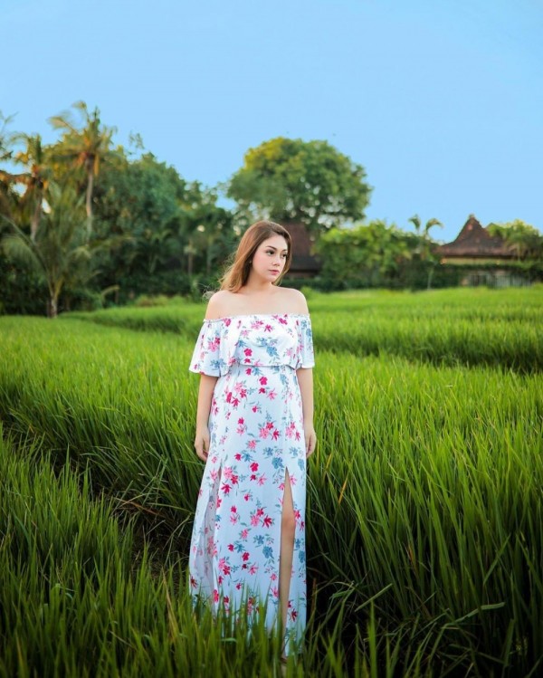 10 Potret Destinasi Liburan ala Celine Evangelista yang Bisa Kamu Tiru